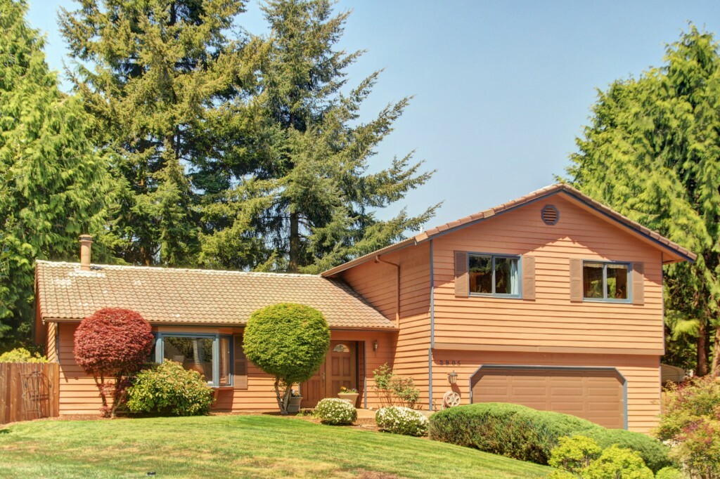 Property Photo:  2905 166th Place SE  WA 98012 