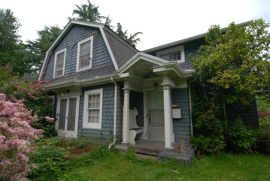 Property Photo:  1821 Boyer Ave E  WA 98112 