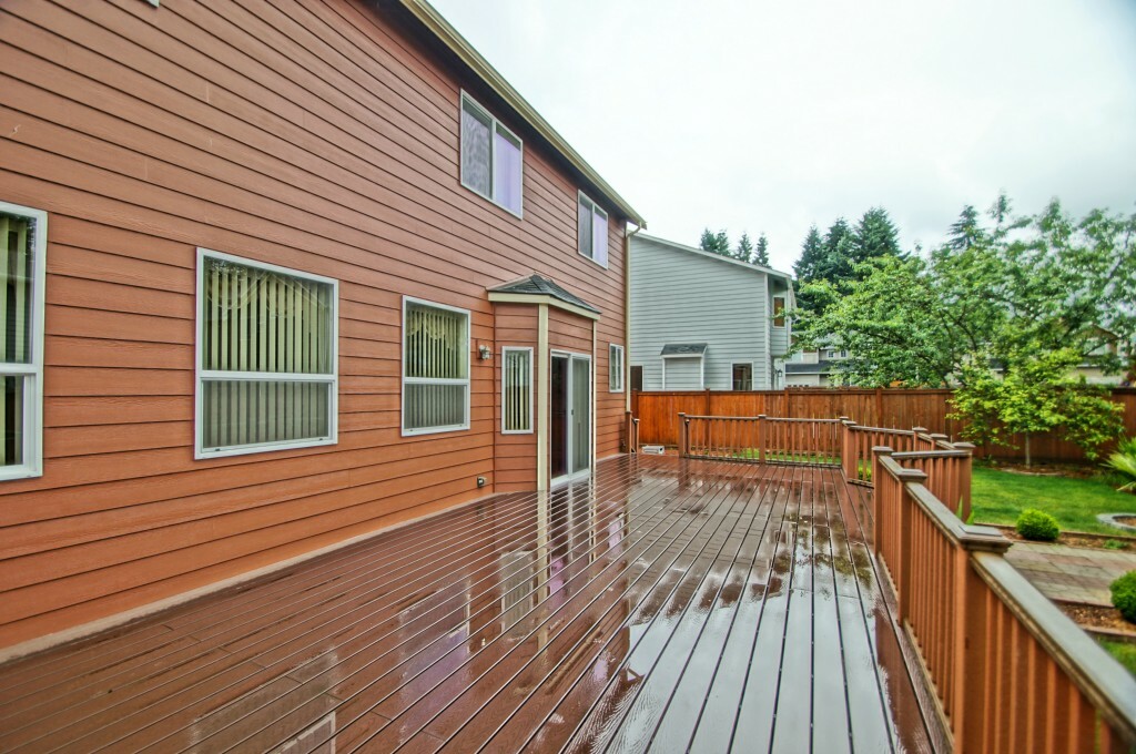 Property Photo: 6128 NE 7th Place WA 98059