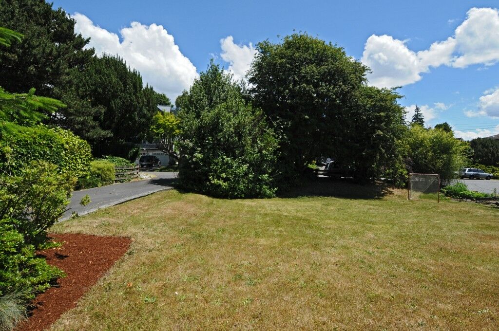 Property Photo:  12211 A 7th Avenue NW  WA 98177 