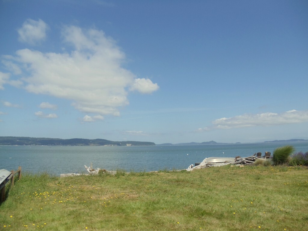 Property Photo: 120 Utsalady Rd WA 98282