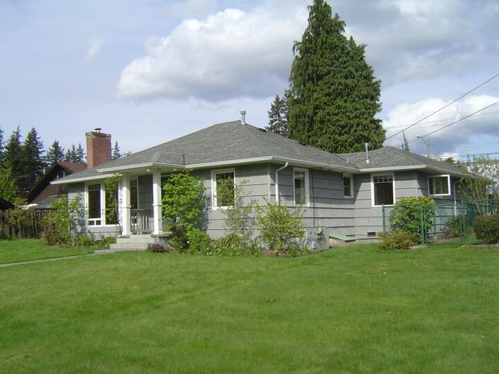 Property Photo:  6525  Willow Road  WA 98203 