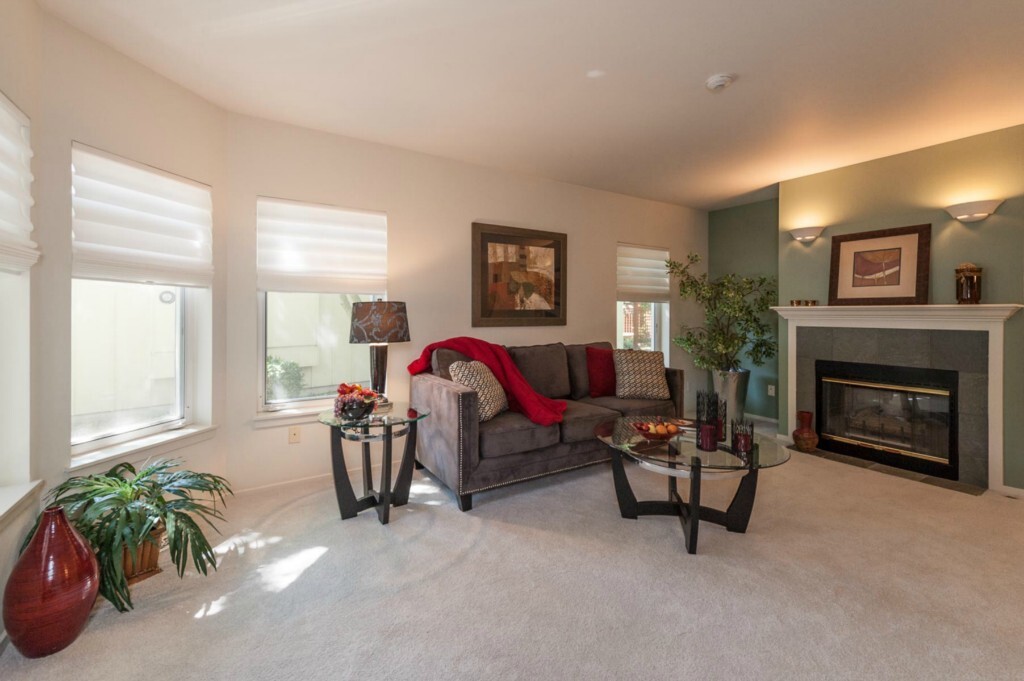 Property Photo: 15866 NE 93rd Way WA 98052