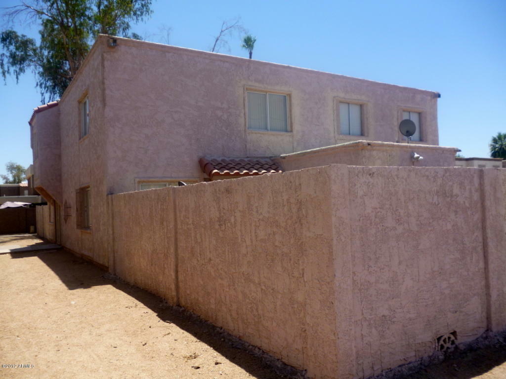 Property Photo:  4216 S 46th Place  AZ 85040 