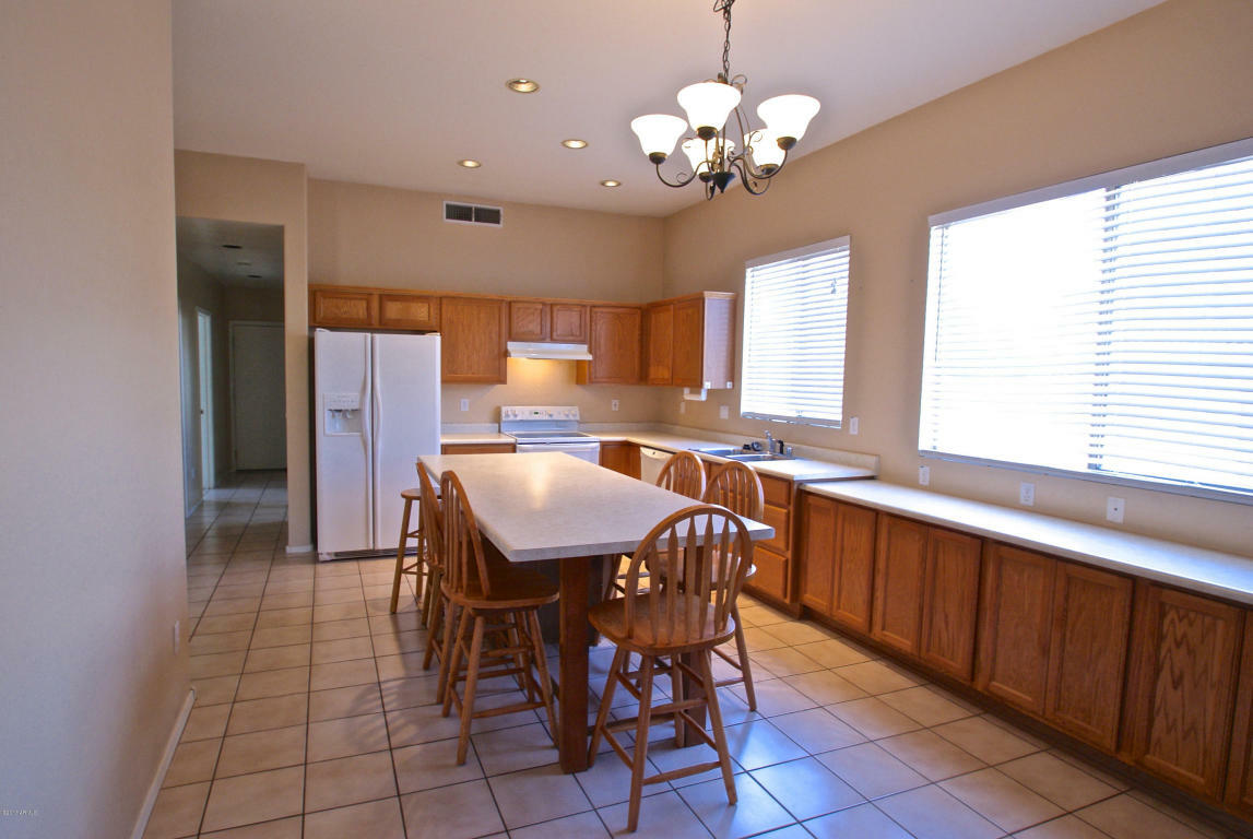 Property Photo:  703 S Longmore Street  AZ 85224 