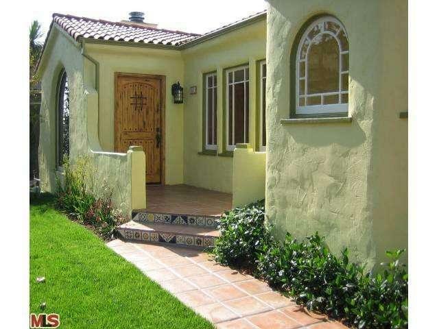 Property Photo:  1619 S Curson Ave  CA 90019 