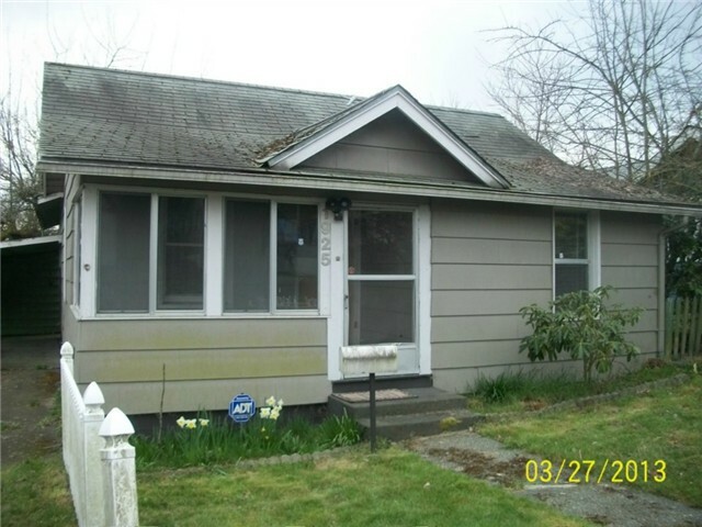 Property Photo:  1925 11th St  WA 98337 