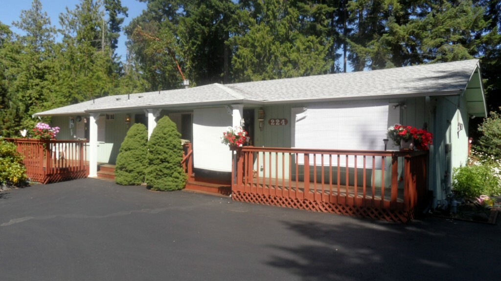 Property Photo:  224 Sunnyhill Rd W  WA 98312 