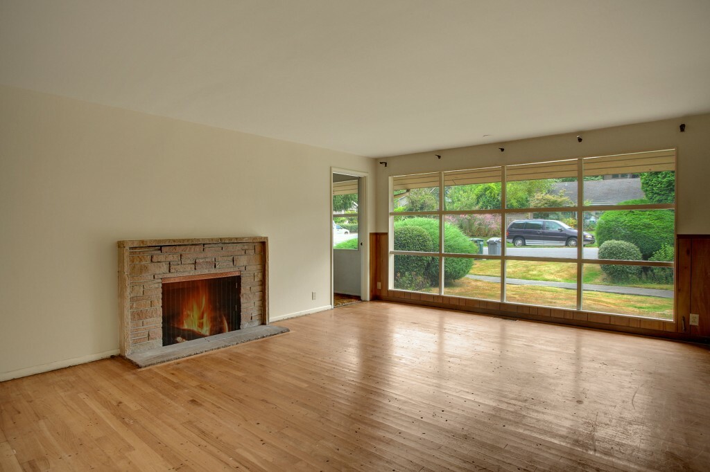 Property Photo: 10722 NE 25th St WA 98004