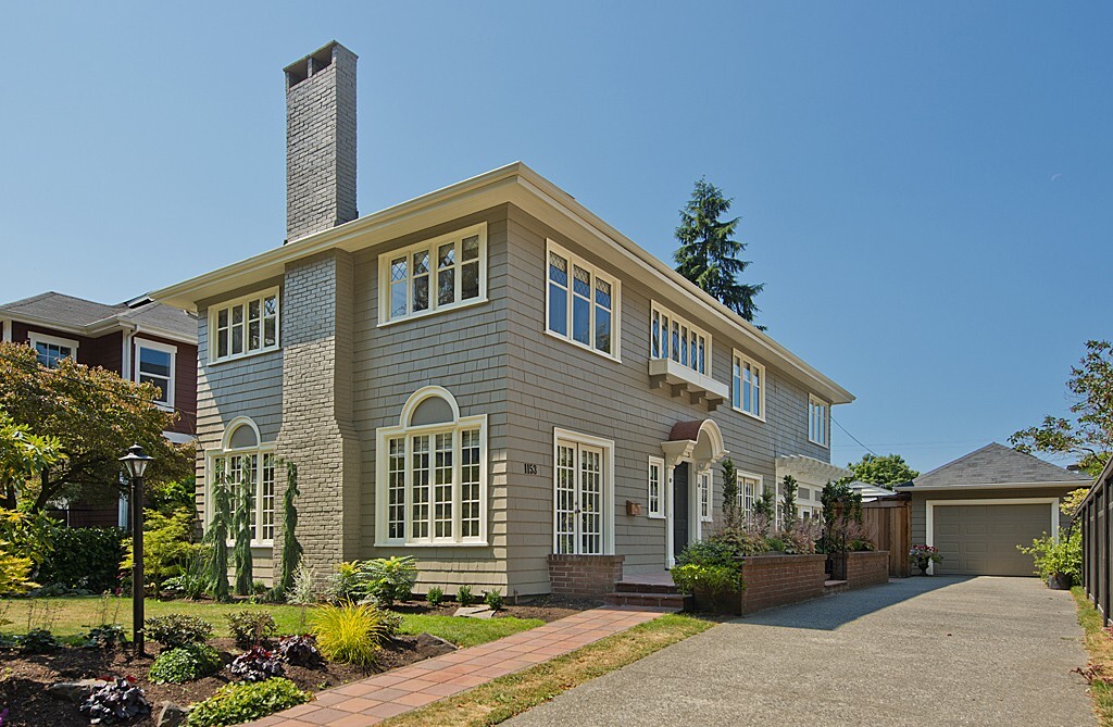 Property Photo:  1153 Federal Avenue E  WA 98102 