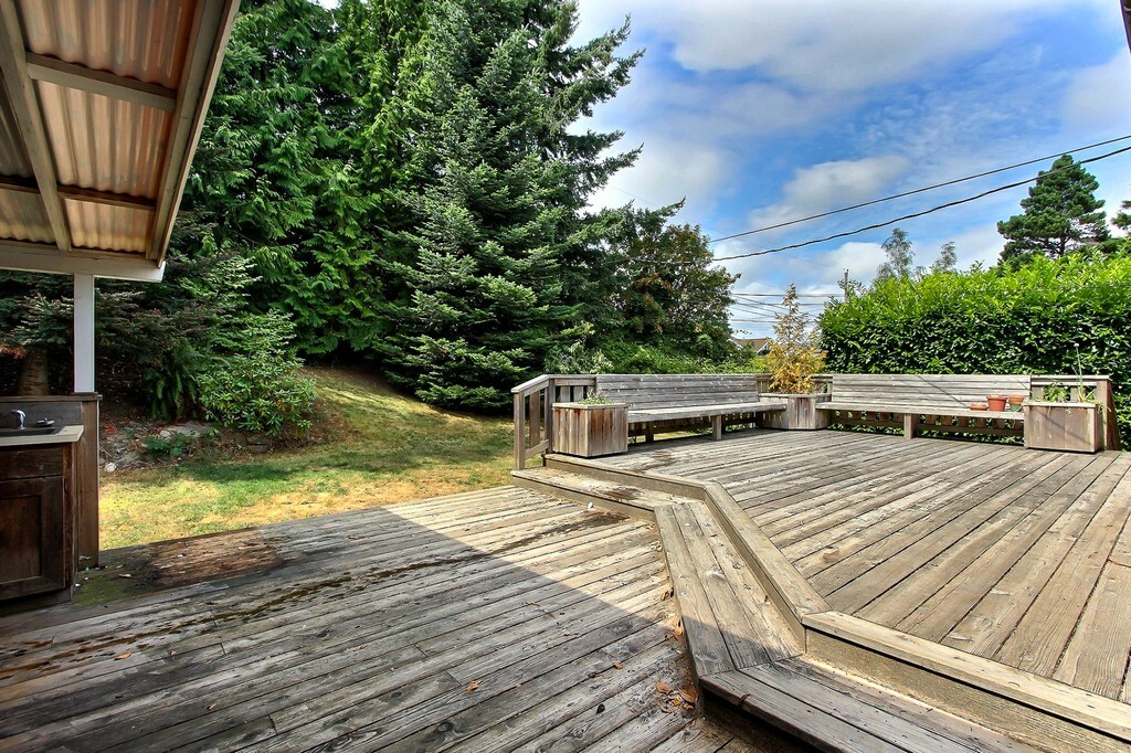 Property Photo:  4626 N Ferdinand St  WA 98407 