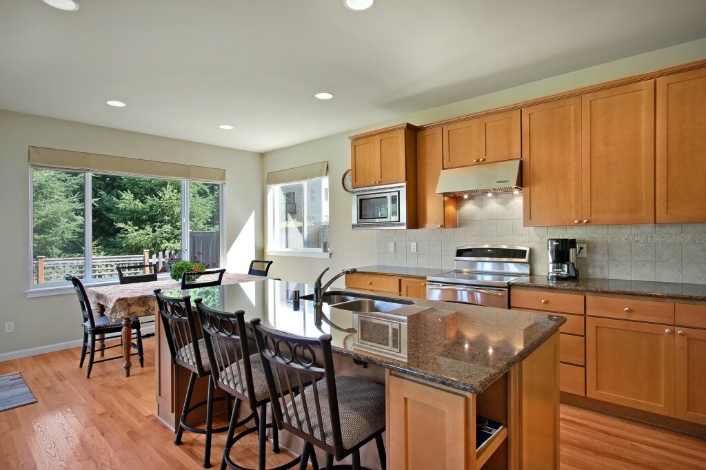 Property Photo: 672 Lyons WA 98059