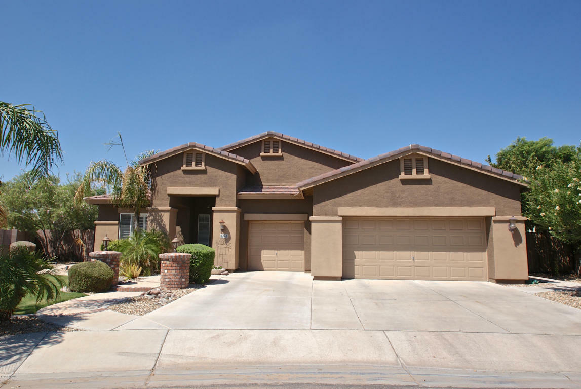 Property Photo:  820 E Lynx Way  AZ 85249 