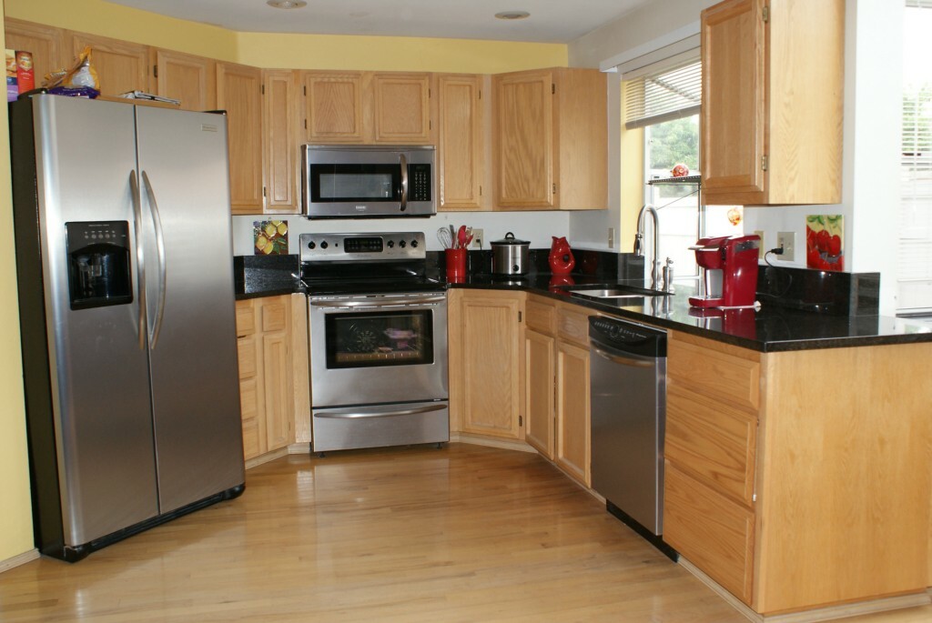 Property Photo: 13913 SE 275th St WA 98042