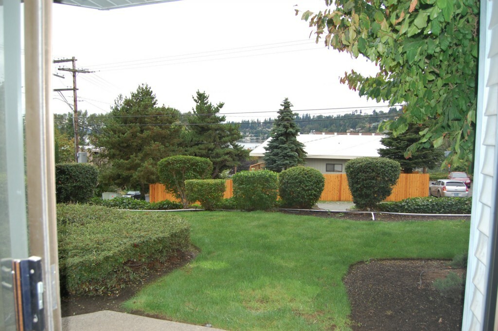 Property Photo:  11600 100 Ave NE A2  WA 98034 