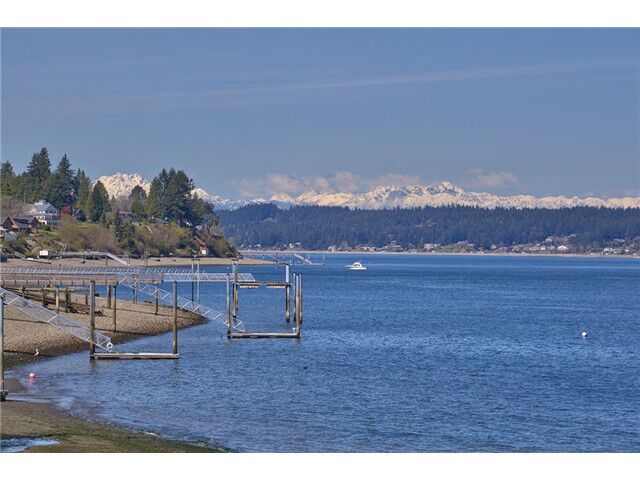 Property Photo: 1109 14th Ave WA 98333