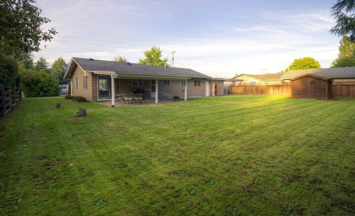 Property Photo: 815 Meadowlark Dr WA 98264