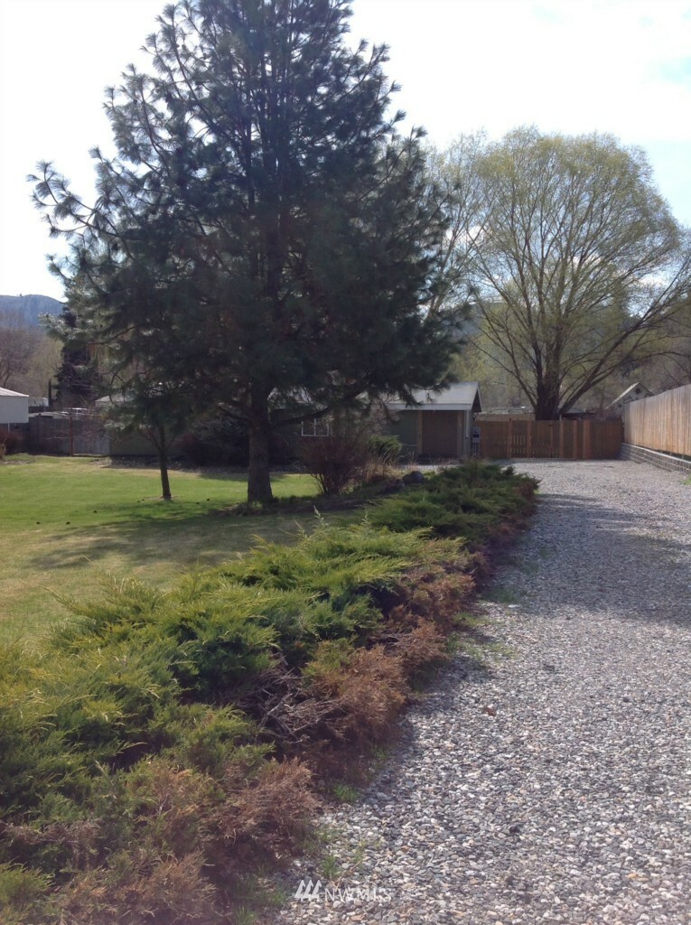 Property Photo:  5411 Binder Road  WA 98815 