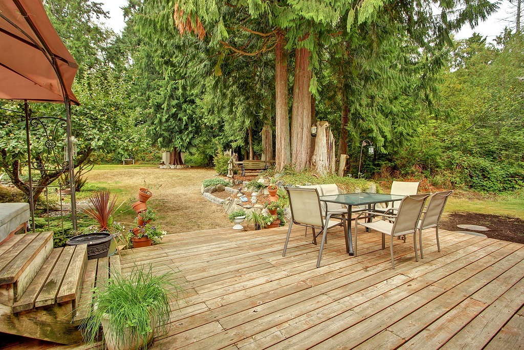 Property Photo:  16730 W Lake Goodwin Rd  WA 98292 