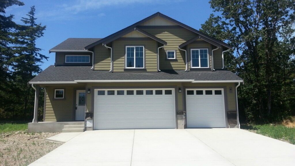 Property Photo:  106 Oak Ct SE  WA 98576 