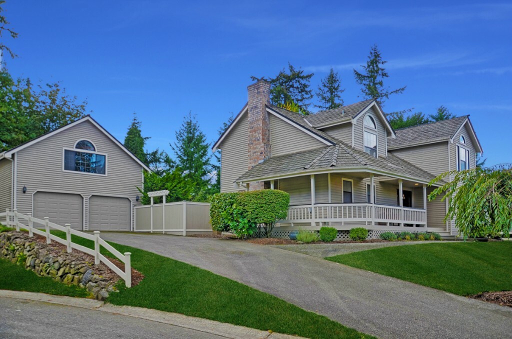 Property Photo:  6213 NE 152nd St  WA 98028 