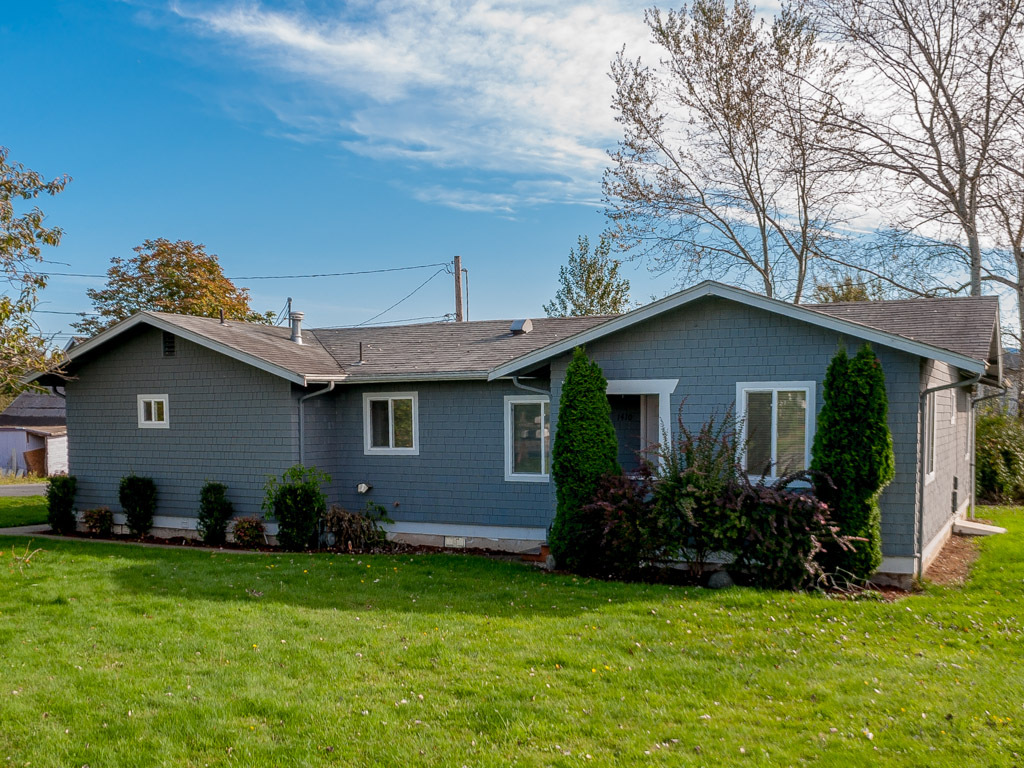 Property Photo: 1410 E Illinois St WA 98226
