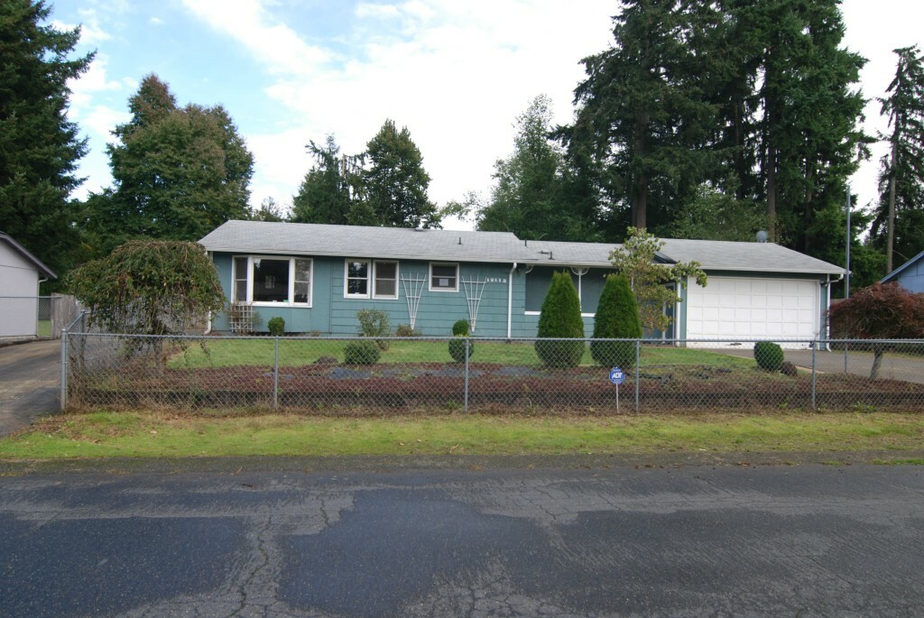 Property Photo:  12113 211th Ave E  WA 98391 