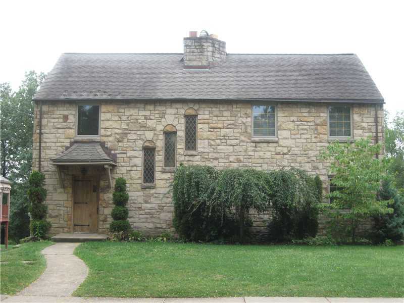 Property Photo:  210 Seneca Drive  PA 15228 