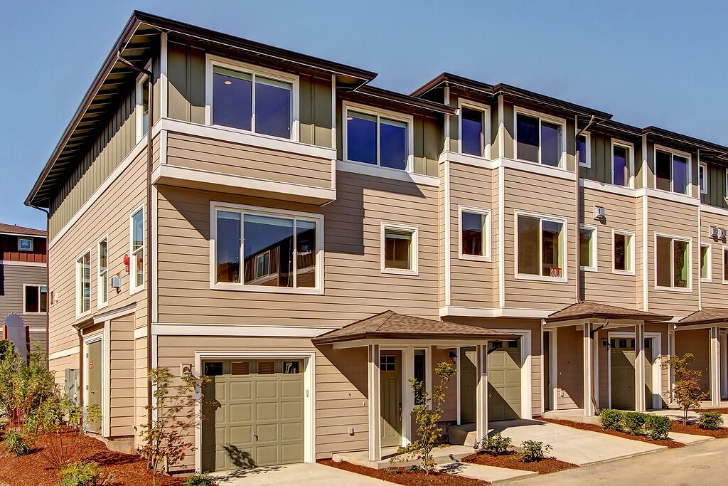Property Photo: 2115 201st Place SE S-104 WA 98012