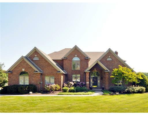 Property Photo: 1016 Old Orchard Drive PA 15044