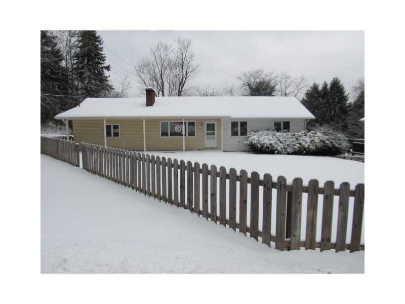 Property Photo:  601 Davidson Drive  PA 15074 