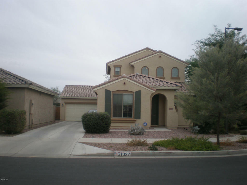 Property Photo:  21027 E Munoz Street  AZ 85142 