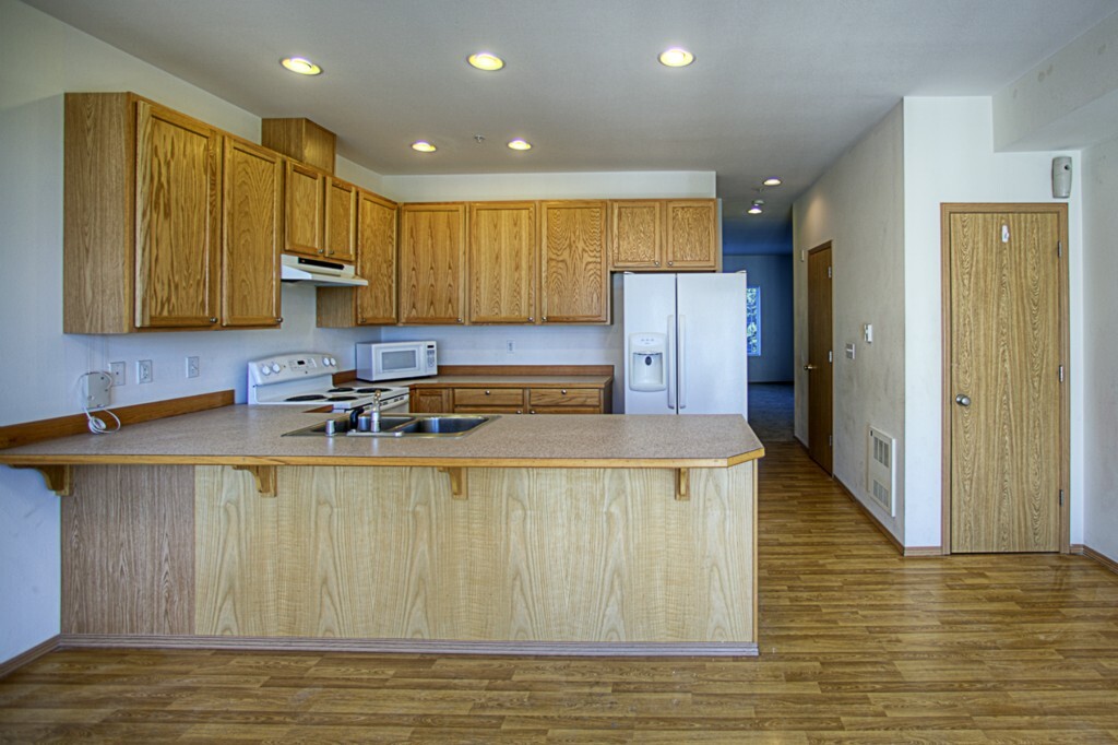 Property Photo: 11031 2nd Ave SW 10 WA 98146