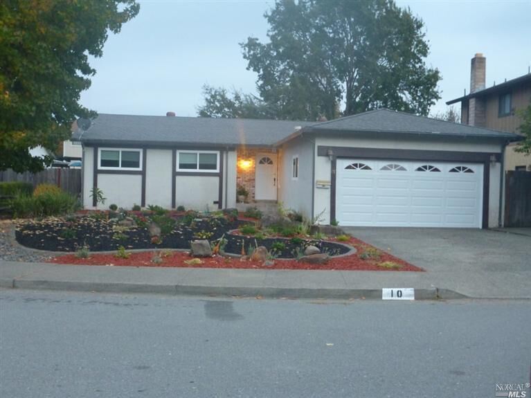 Property Photo:  10 Margory Court  CA 94947 