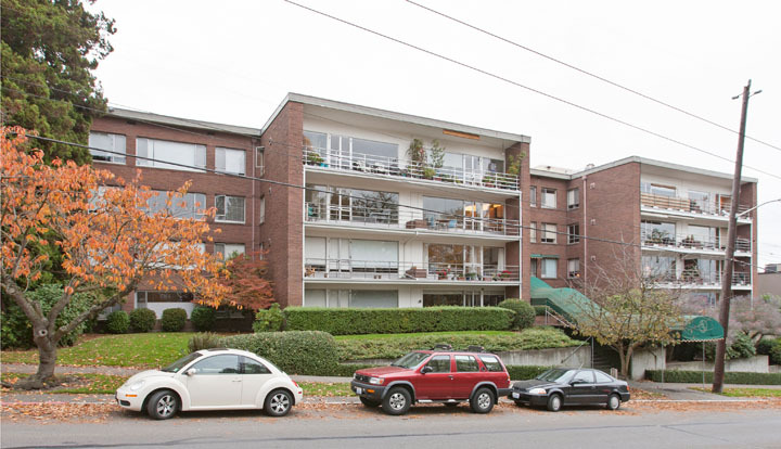 Property Photo:  530 W Olympic Place 101  WA 98119 