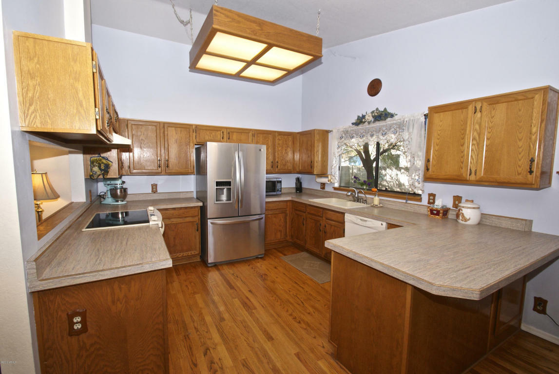 Property Photo:  647 S 39th Street  AZ 85206 