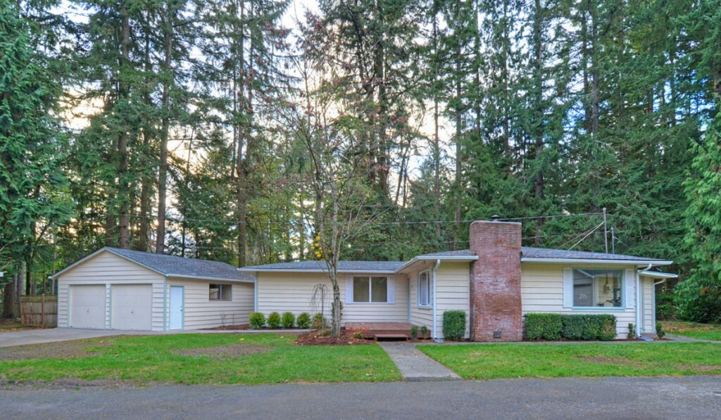 Property Photo:  115 137th St SW  WA 98208 