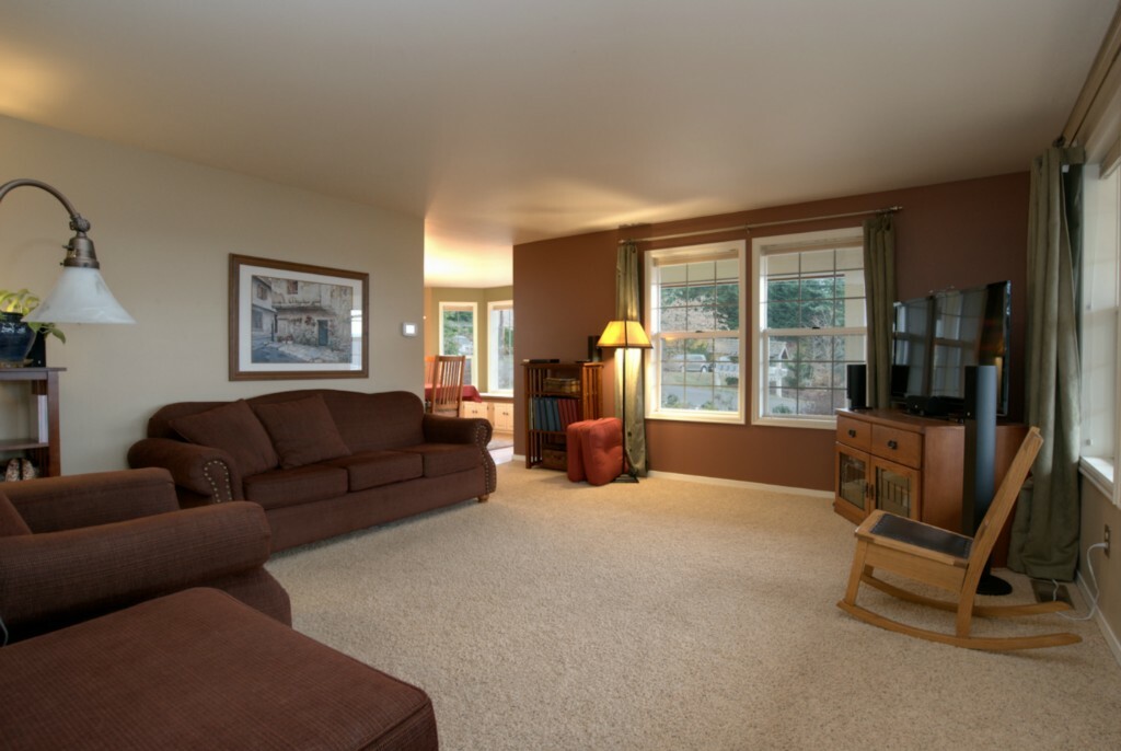 Property Photo:  5025 Silver Beach Ave  WA 98226 