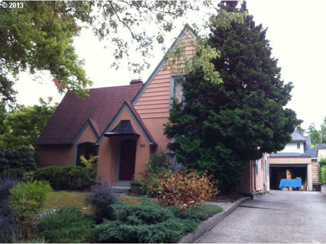Property Photo:  7090 SE 27th Ave  OR 97202 