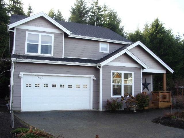 Property Photo:  2092 Cooper Dr  OR 97138 
