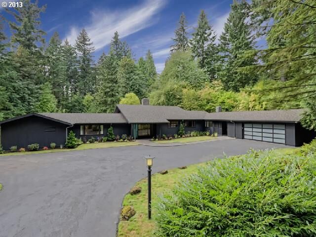 Property Photo:  1931 SW Highland Rd  OR 97221 