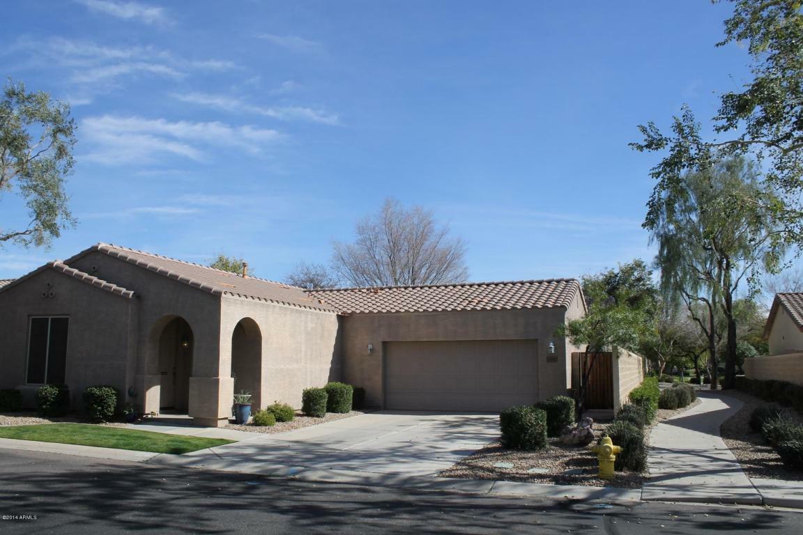 Property Photo:  2063 S Edgewater --  AZ 85209 