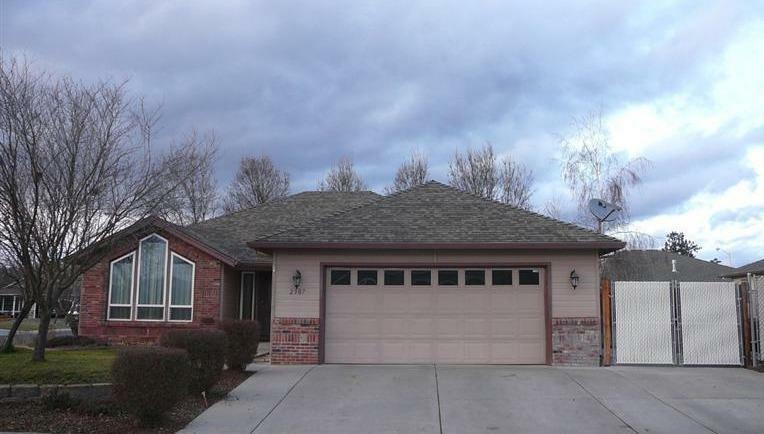 Property Photo: 2307 Jeremy Street OR 97502