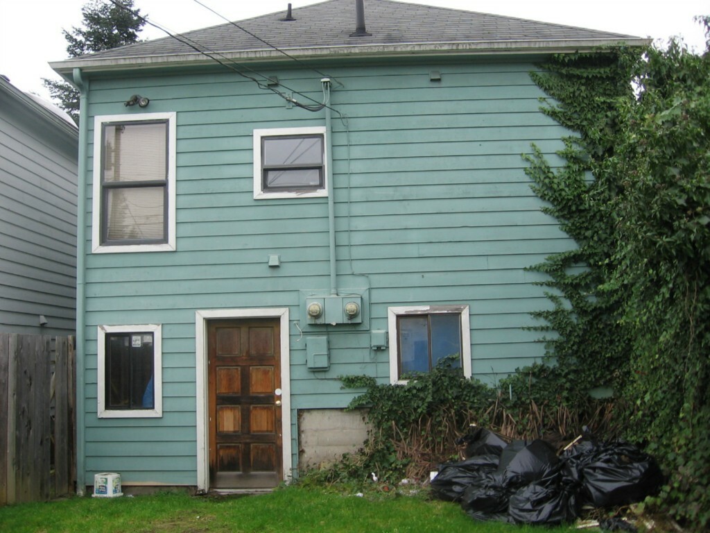 Property Photo:  4018 Hoyt Avenue  WA 98201 