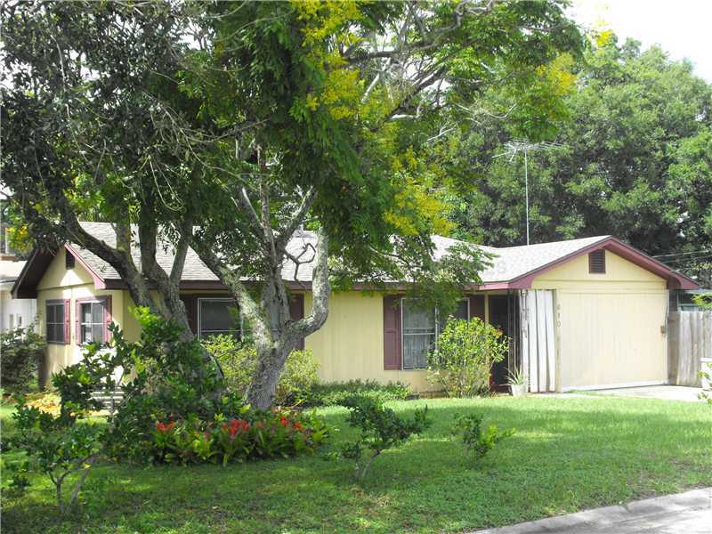 Property Photo: 610 S 8th Street FL 33853