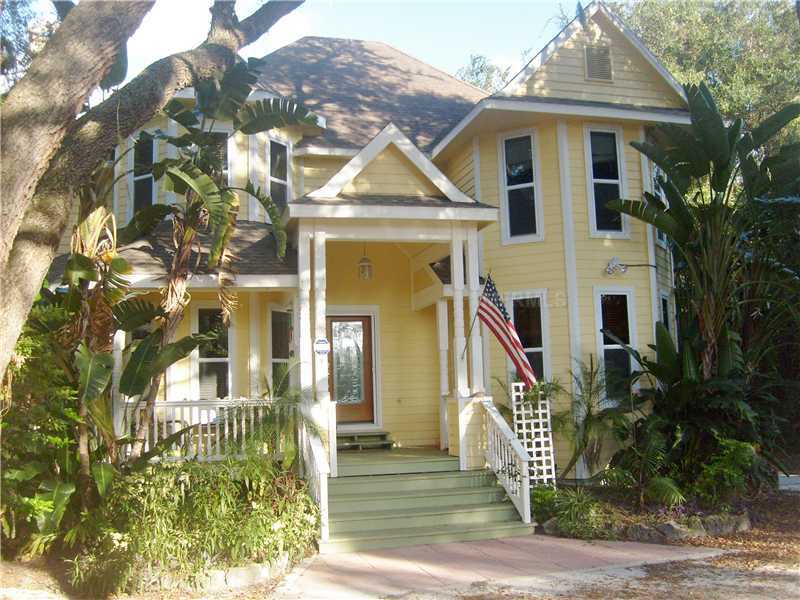 Property Photo: 510 Wideview Avenue FL 34689