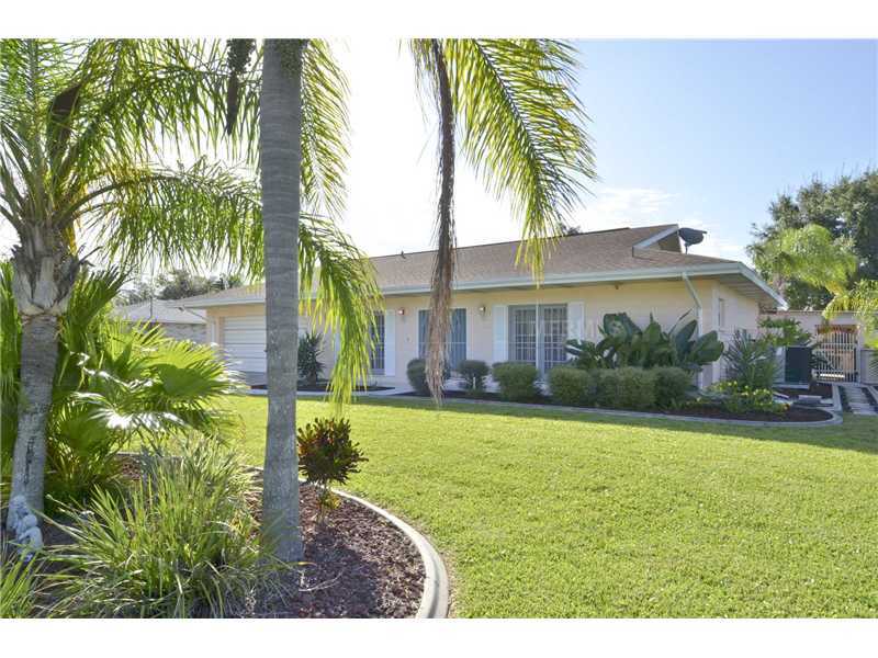 Property Photo:  810 White Heron Boulevard  FL 33570 