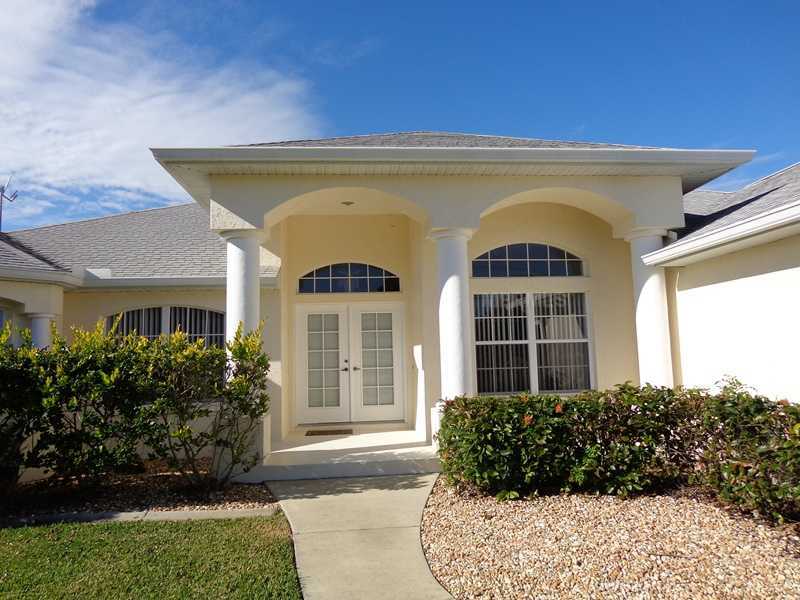 Property Photo:  36 Tee View Court  FL 33947 