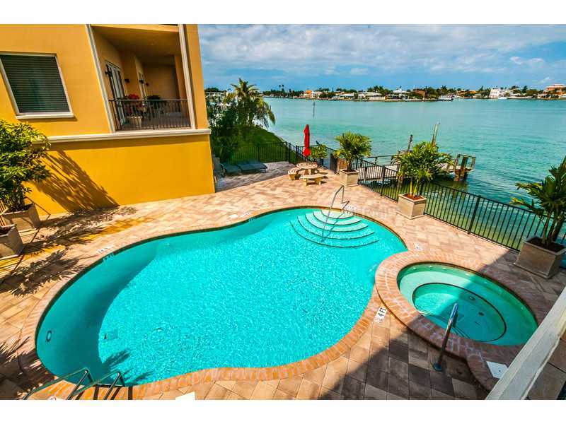 Property Photo: 260 108th Ave 101 FL 33706