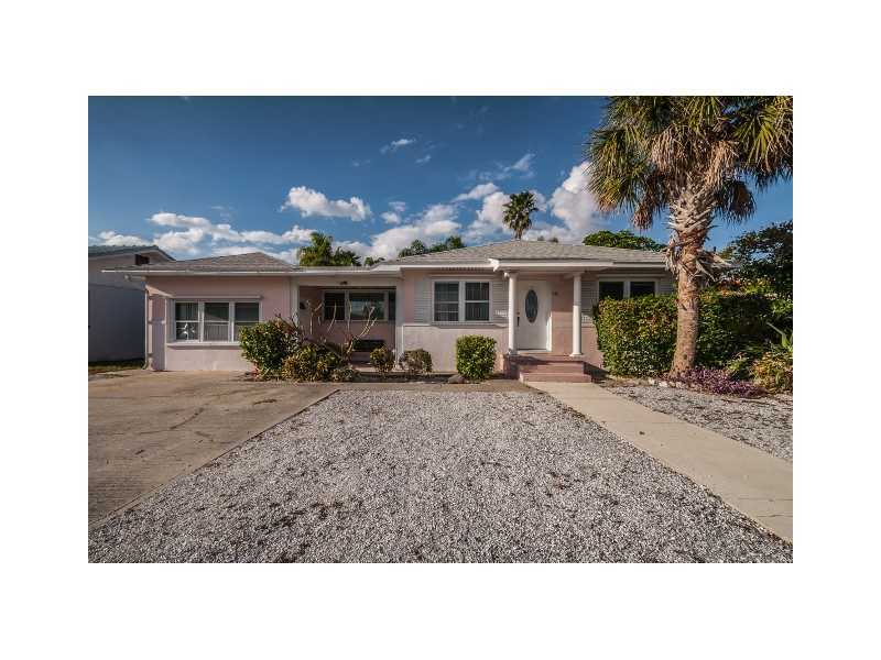 Property Photo: 435 81st Ave FL 33706
